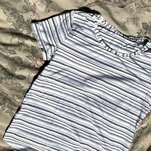 🦓 EUC [lululemon] striped athletic tee